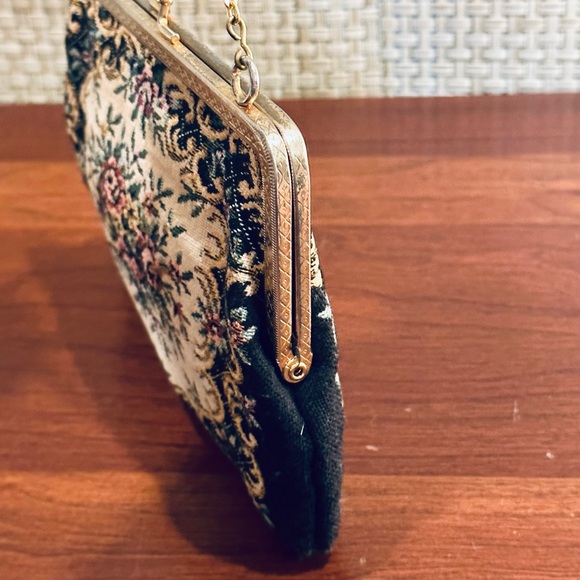 🌟HP🌟VTG 1950s Black & Floral Petit Point Handbag Hong Kong - Picture 6 of 9